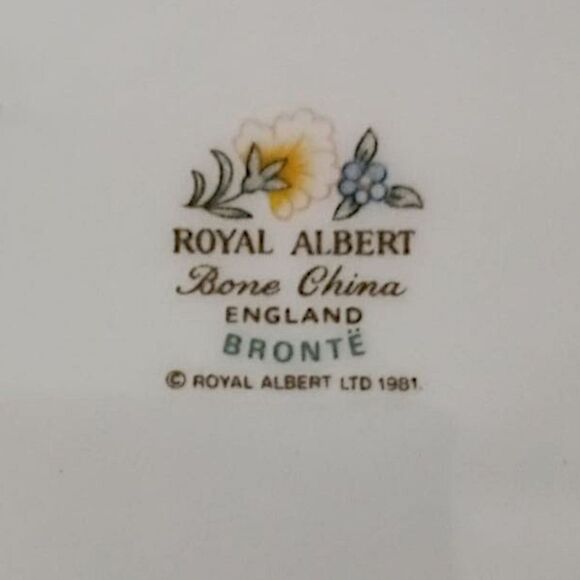 Royal Albert Serving Bowl Dish BRONTE Porcelain Yellow Gold Floral Bone China.  - Picture 6 of 16